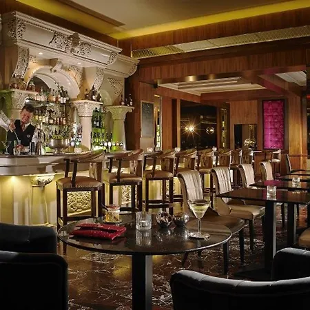 ホテル Killashee 4*